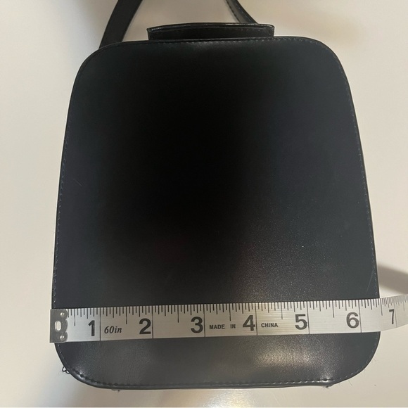 Vintage Navy Structured Box Crossbody Bag – Minimalist 90s Hard Shell Purse - Picture 12 of 14